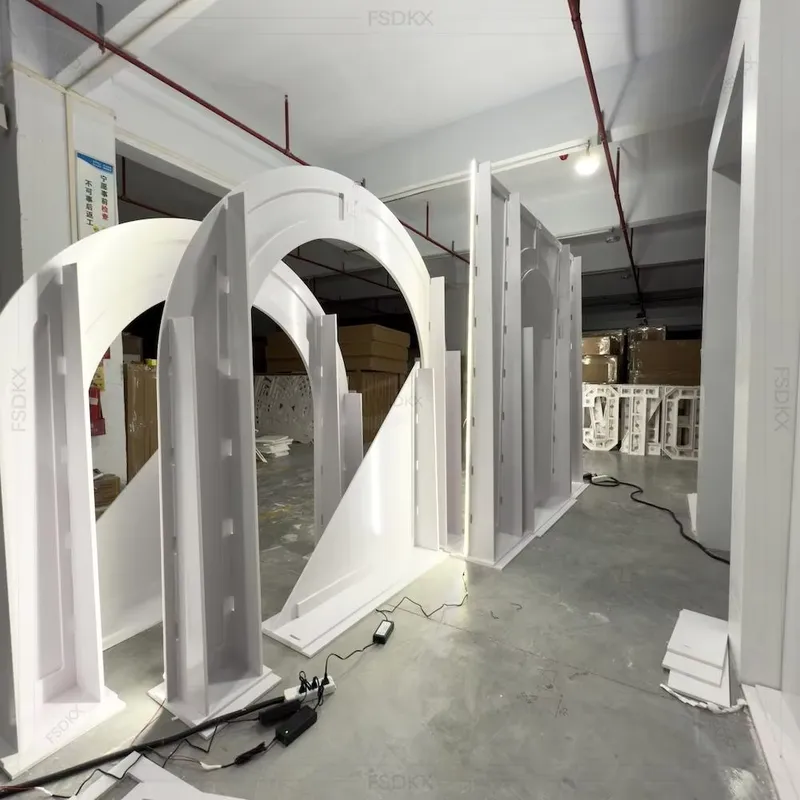 Witte PVC Bloemenboog Stand Ki - Lighting Decor Rentals recensie en prijs
