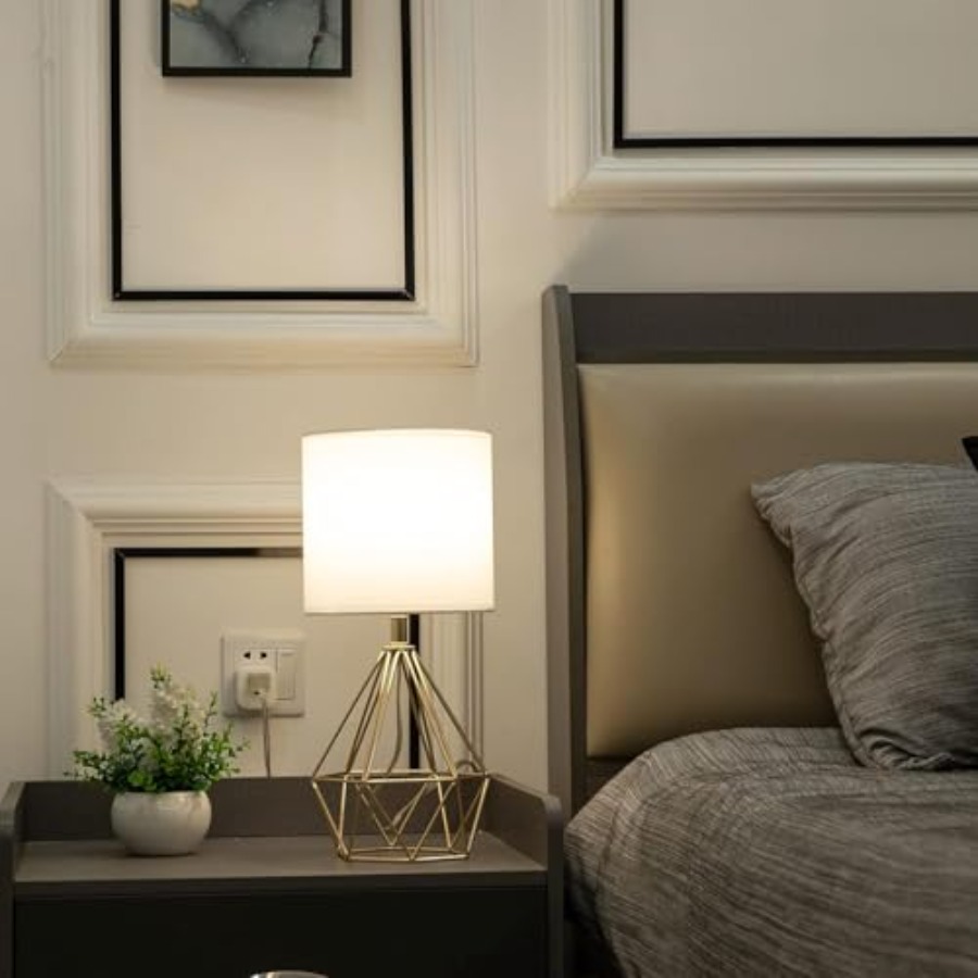 Moderne kleine tafellamp met u - Geometric Lamp Shade recensie en prijs
